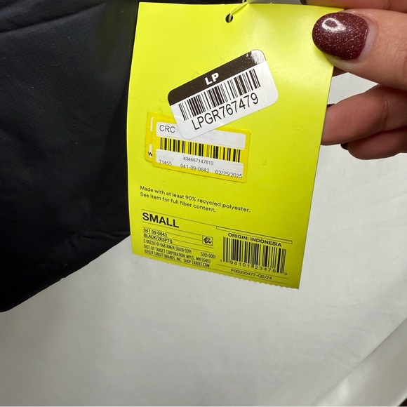 NWT Men’s All In Motion Black Sherpa Lined Puffer Vest, size S - Picture 6 of 10